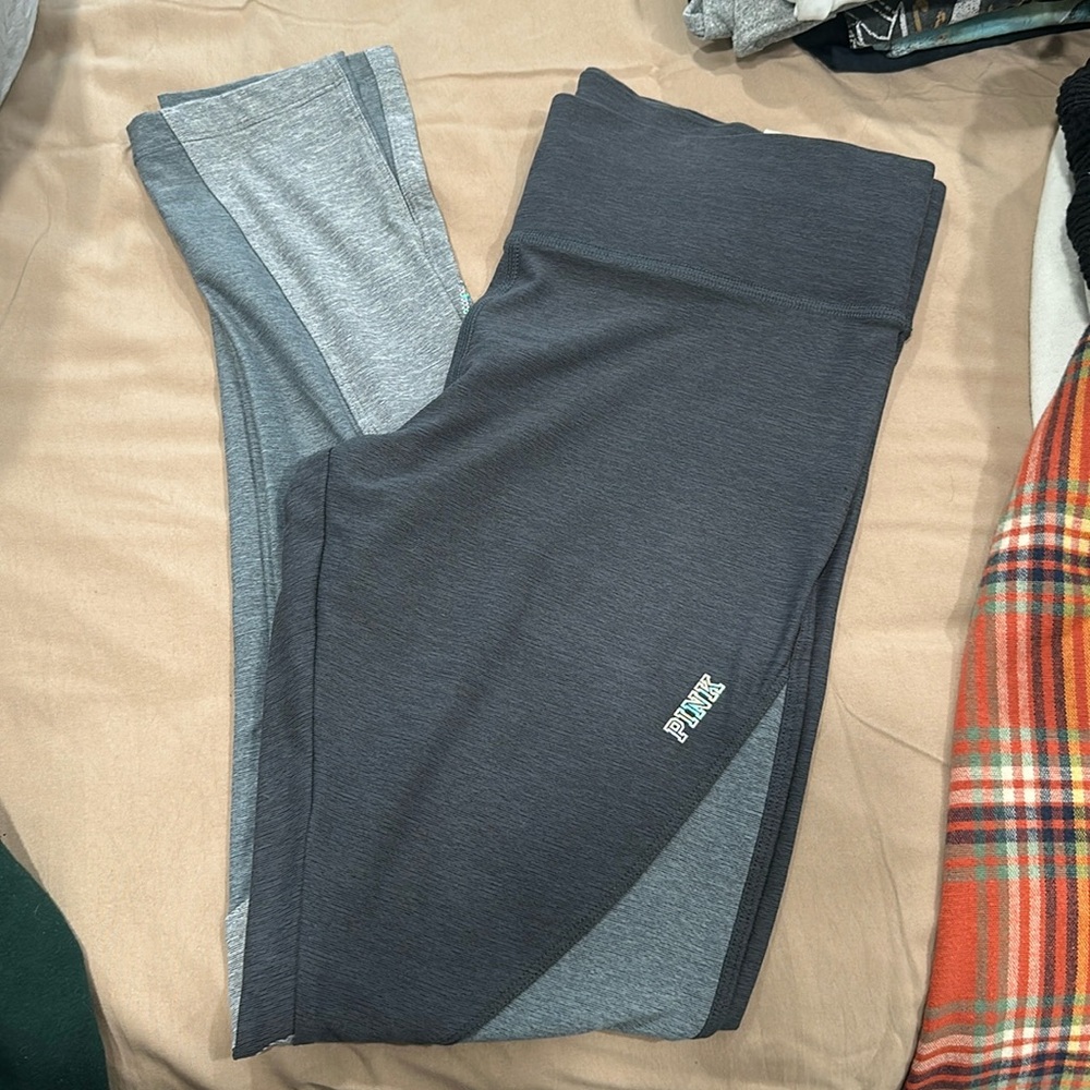 Victoria’s Secret yoga leggings NWT